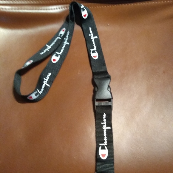Champion keychain/lanyard keychain ID Holder black/white - Picture 2 of 5